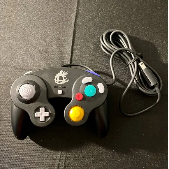 Japanese Super Smash Bros. Wii U Classic Black GameCube Controller